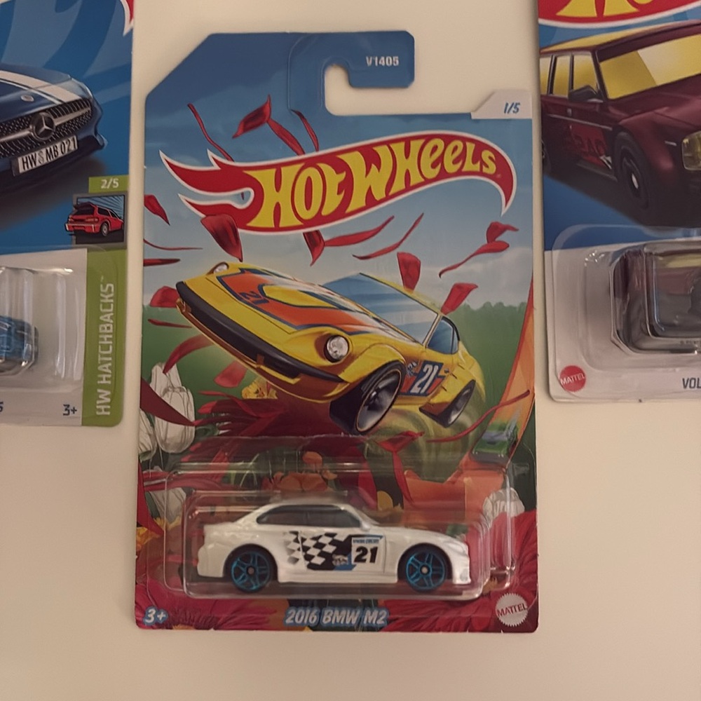 Hot Wheels Bundle - Picture 3 of 7